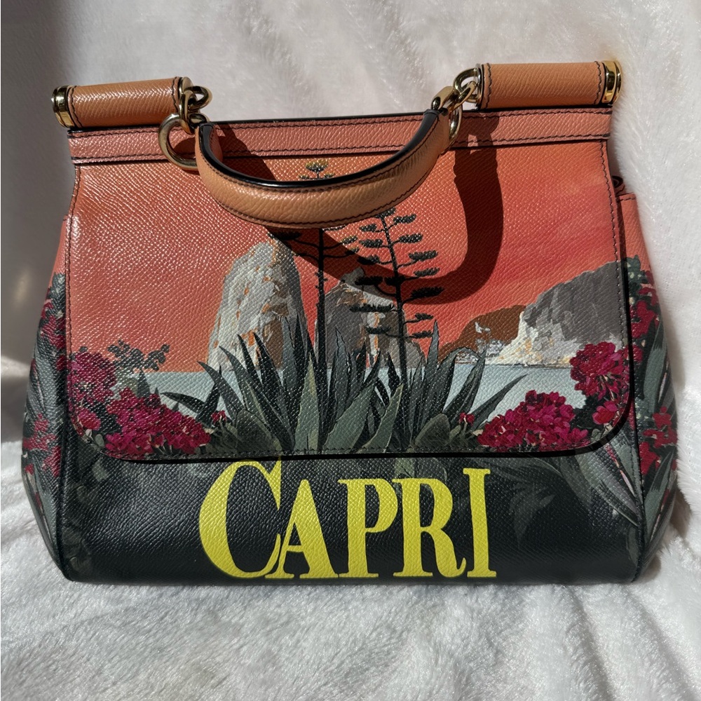 🌟HOST PICK🌟.       DOLCE E GABBANA SICILY CAPRI BAG IN LIKE NEW CONDITION - Picture 4 of 13